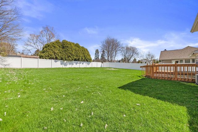 716 Appaloosa TRAIL, Racine, WI 53402