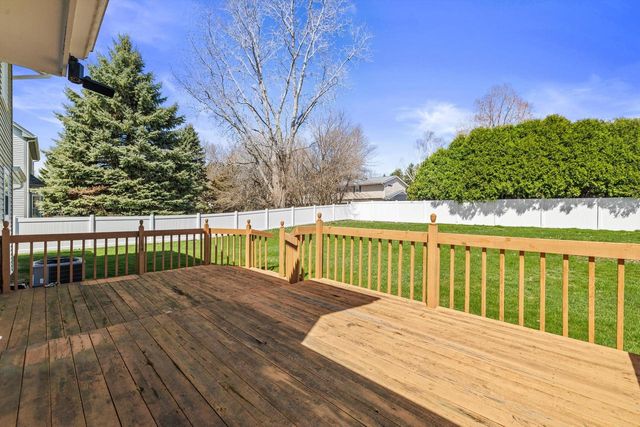 716 Appaloosa TRAIL, Racine, WI 53402