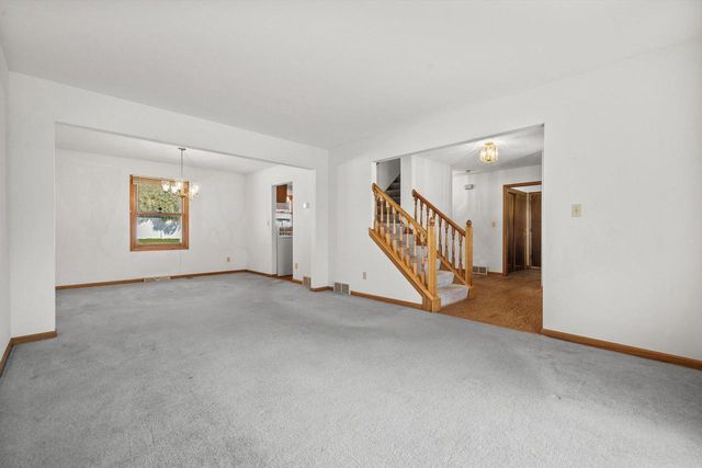716 Appaloosa TRAIL, Racine, WI 53402