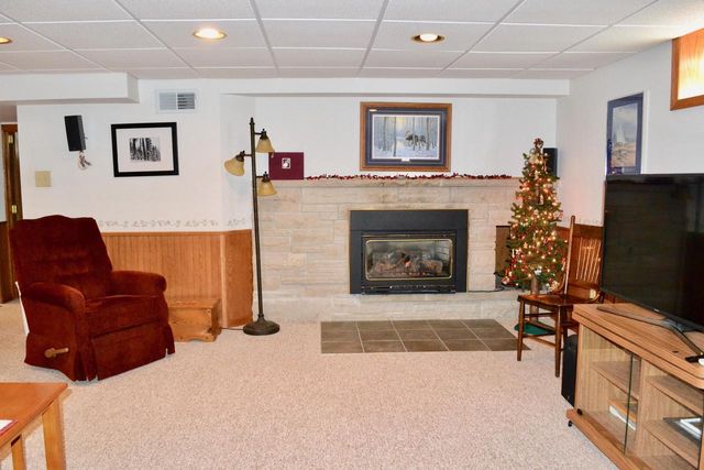 7812 47th AVENUE, Kenosha, WI 53142