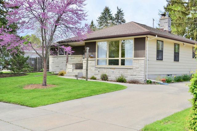 7812 47th AVENUE, Kenosha, WI 53142