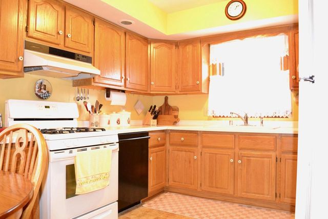 7812 47th AVENUE, Kenosha, WI 53142