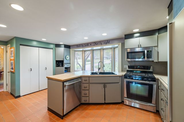 1125 18th Street, West Des Moines, IA 50265