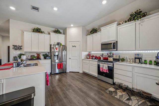 400 Penn Street, Anna, TX 75409