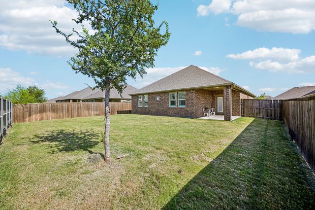 400 Penn Street, Anna, TX 75409