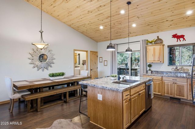 2234 FAIRWAY Drive, Overgaard, AZ 85933