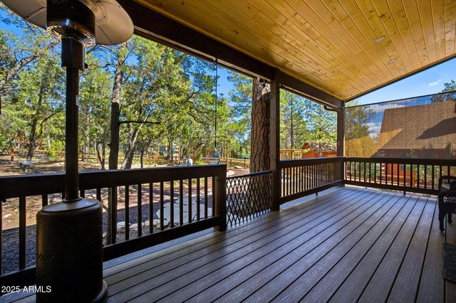 2234 FAIRWAY Drive, Overgaard, AZ 85933