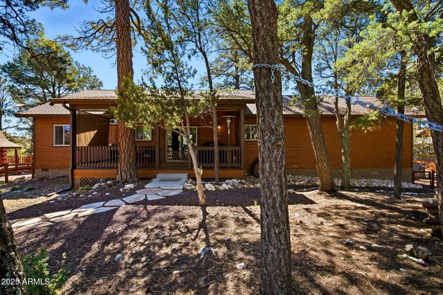 2234 FAIRWAY Drive, Overgaard, AZ 85933