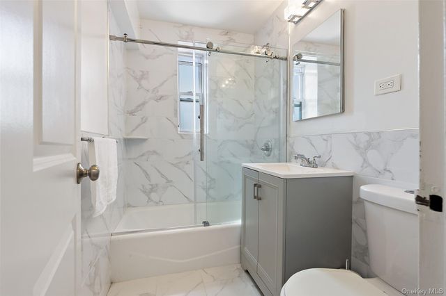 205 E 238th Street 2C, Bronx, NY 10470