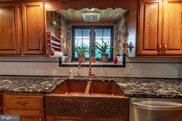 2485 HIETER RD, Quakertown, PA 18951