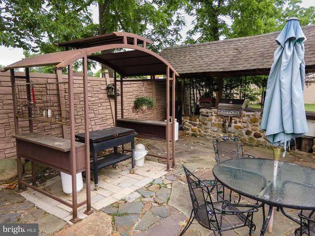 2485 HIETER RD, Quakertown, PA 18951