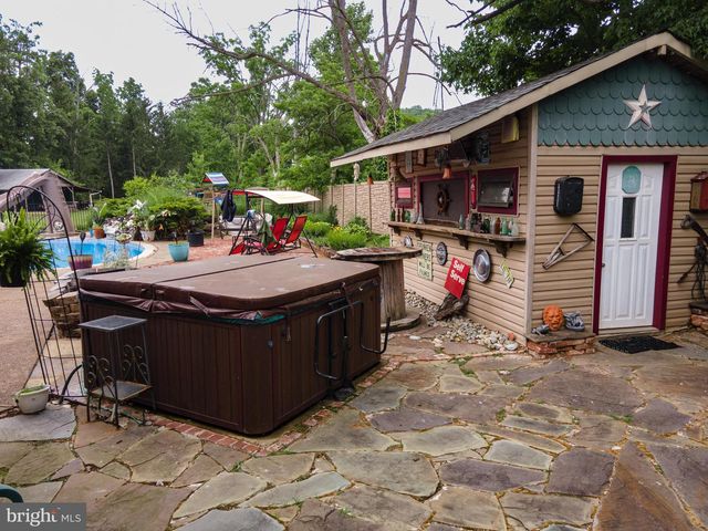 2485 HIETER RD, Quakertown, PA 18951