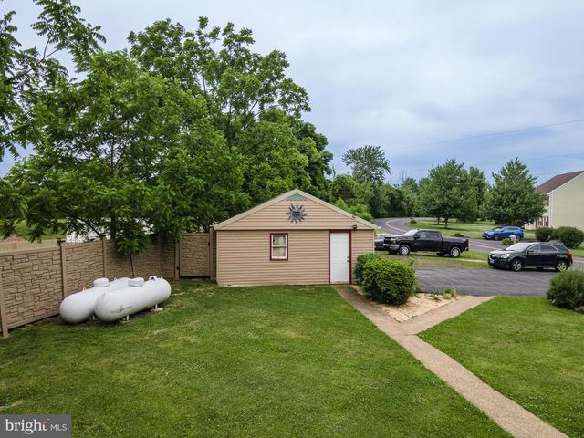 2485 HIETER RD, Quakertown, PA 18951