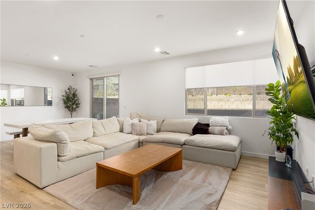 693 Echelon Street, Las Vegas, NV 89138