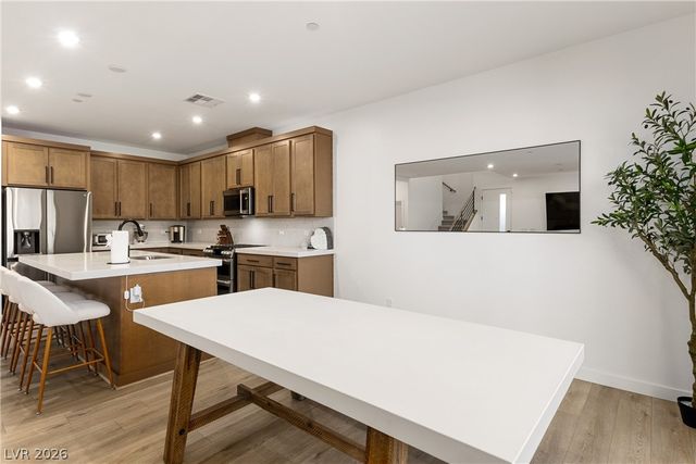 693 Echelon Street, Las Vegas, NV 89138