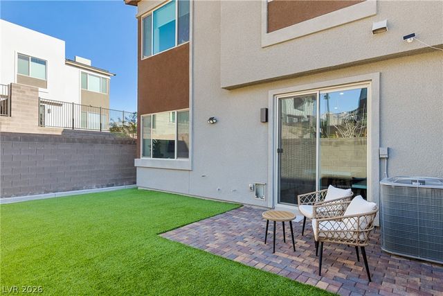 693 Echelon Street, Las Vegas, NV 89138