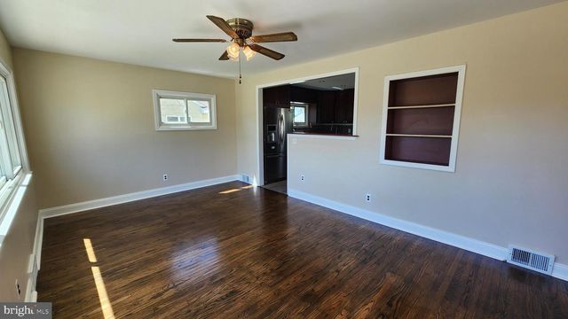 213 OVERBROOK AVE, Glassboro, NJ 08028