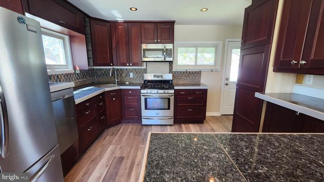 213 OVERBROOK AVE, Glassboro, NJ 08028