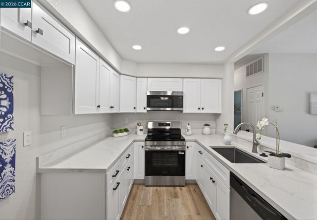171 Norris Canyon Ter C, San Ramon, CA 94583