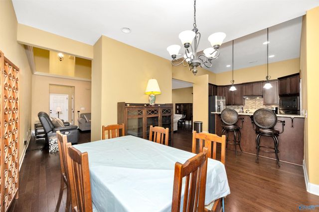 1013 Cresent Falls, Huntsville, AL 35806