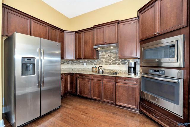 1013 Cresent Falls, Huntsville, AL 35806