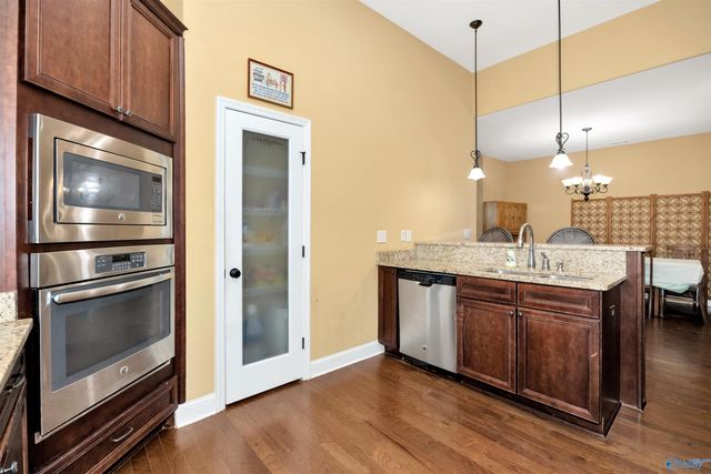 1013 Cresent Falls, Huntsville, AL 35806