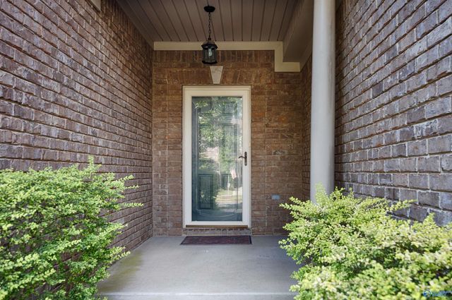 1013 Cresent Falls, Huntsville, AL 35806