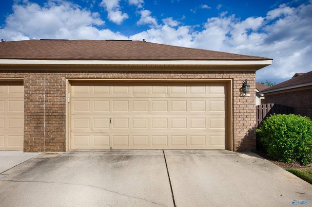 1013 Cresent Falls, Huntsville, AL 35806