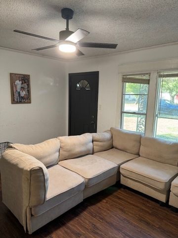 3212 Bonnie Brae Avenue, Fort Worth, TX 76111