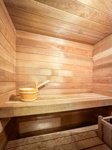 208 W St Paul Avenue, Chicago, IL 60614