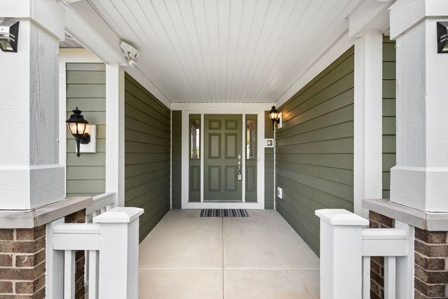 115 Clover Drive, Sugar Grove, IL 60554