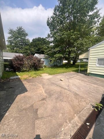 296 Sanderson Avenue, Campbell, OH 44405