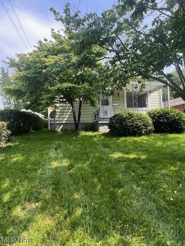 296 Sanderson Avenue, Campbell, OH 44405