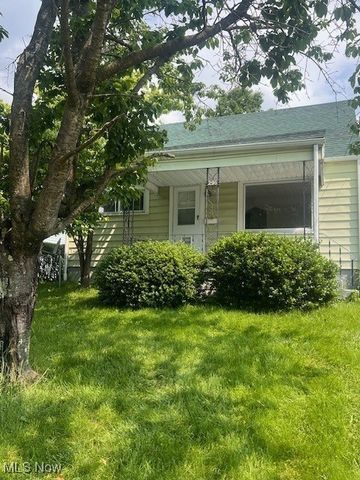 296 Sanderson Avenue, Campbell, OH 44405