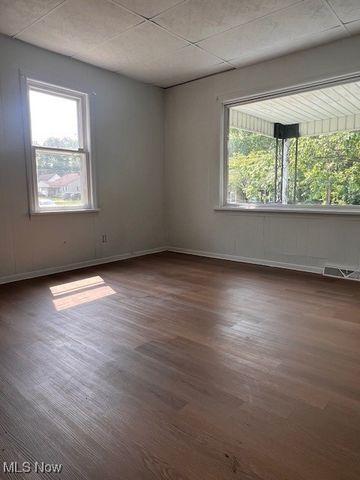 296 Sanderson Avenue, Campbell, OH 44405