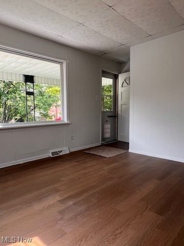 296 Sanderson Avenue, Campbell, OH 44405