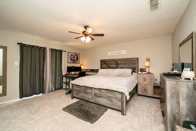 317 E Robinwood, White Oak, TX 75693