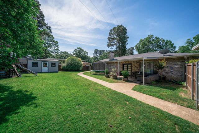 317 E Robinwood, White Oak, TX 75693