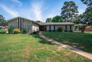 317 E Robinwood, White Oak, TX 75693