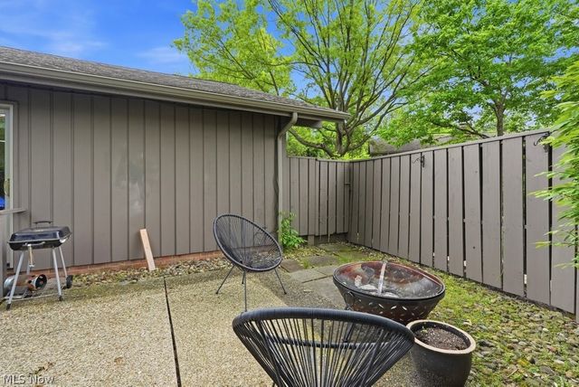 420-9 Chandler Drive, Aurora, OH 44202