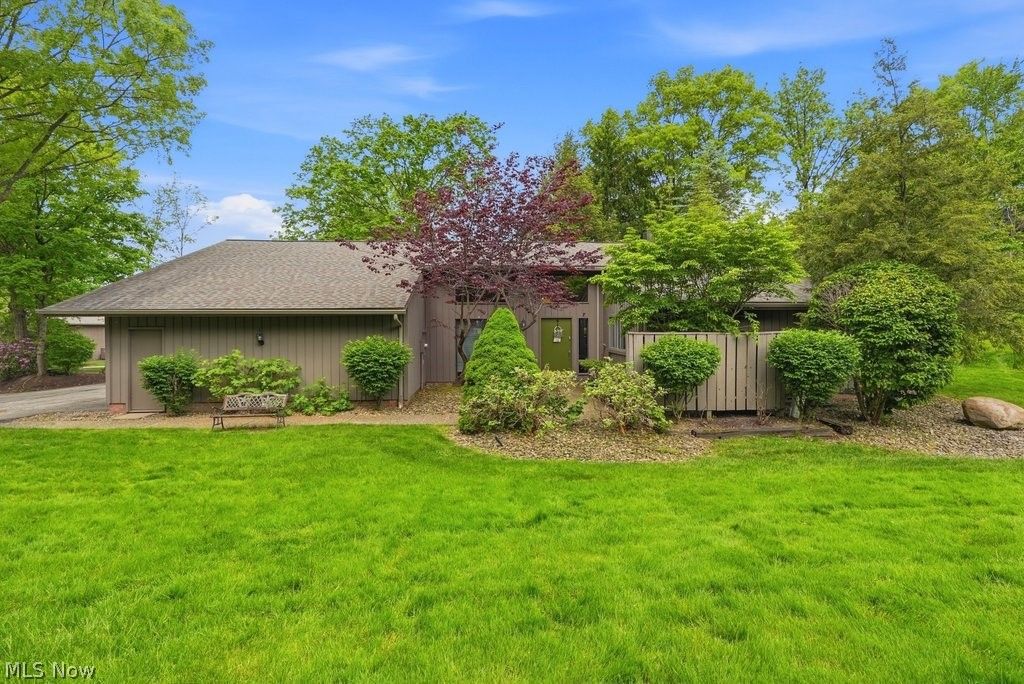 420-9 Chandler Drive, Aurora, OH 44202