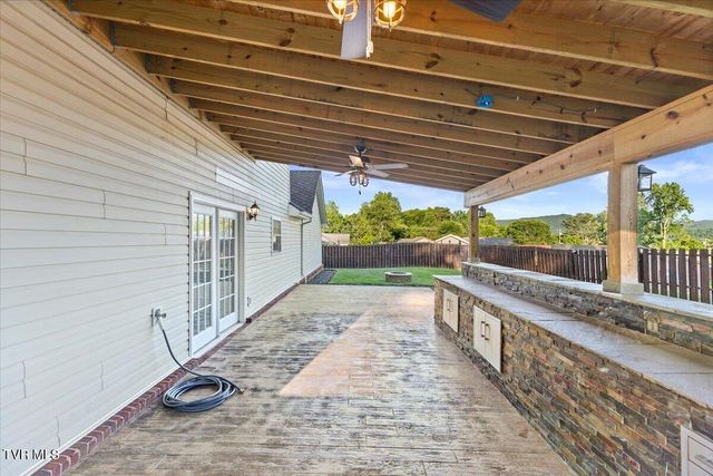 11 Mannington Court, Johnson City, TN 37604