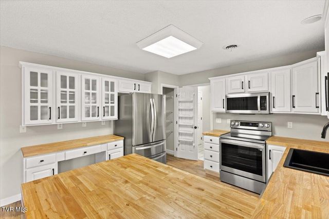 11 Mannington Court, Johnson City, TN 37604