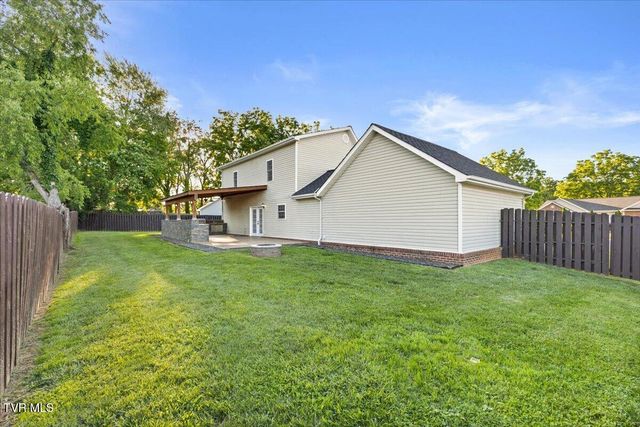 11 Mannington Court, Johnson City, TN 37604