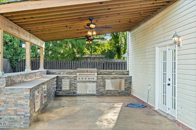 11 Mannington Court, Johnson City, TN 37604