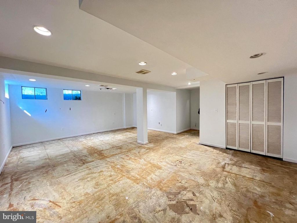 2124 AVENTURINE WAY, Silver Spring, MD 20904