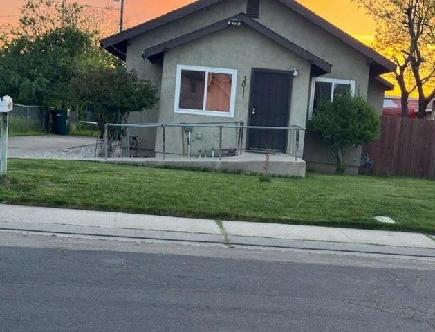 3011 Anne St, Stockton, CA 95206