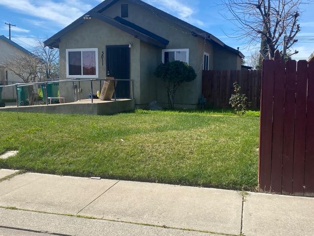 3011 Anne St, Stockton, CA 95206