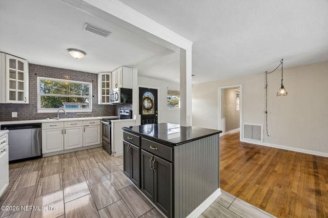 3647 CORONADO Road, Jacksonville, FL 32217