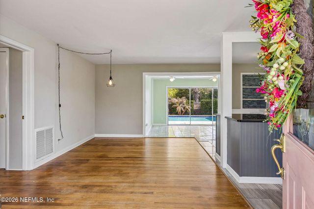 3647 CORONADO Road, Jacksonville, FL 32217